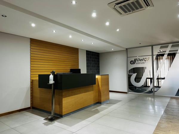 276  m² Office Space