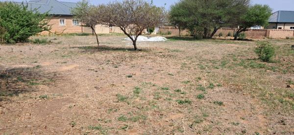 873 m² Land