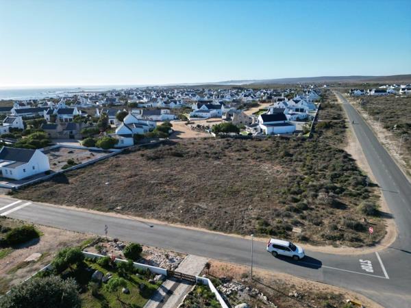 1 097 m² Land