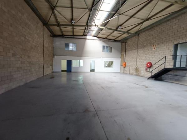 378  m² Industrial space