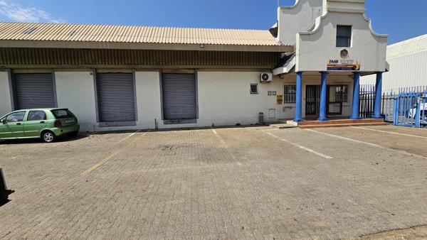 548  m² Industrial space