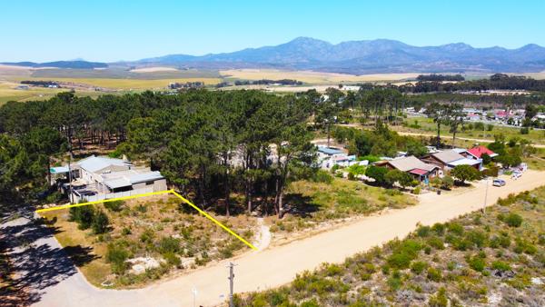595 m² Land