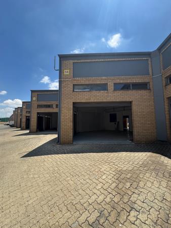 175  m² Commercial space