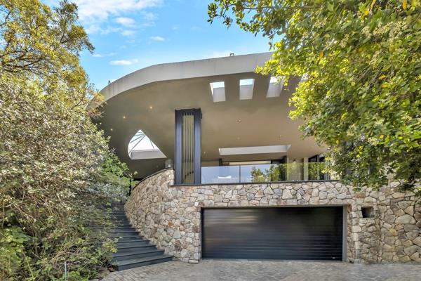 6 Bedroom House