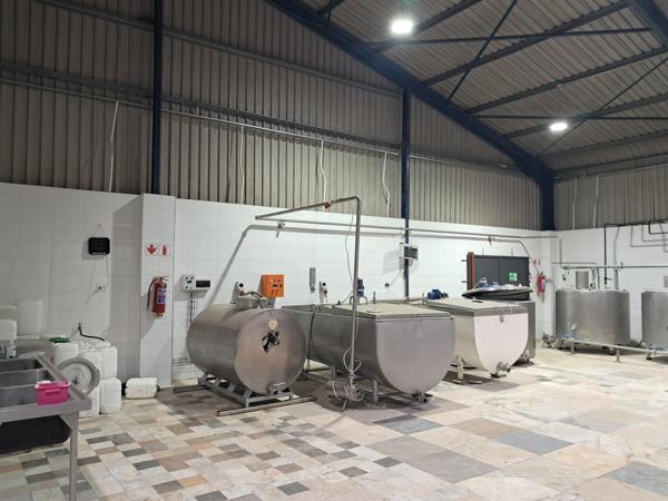 1 200  m² Industrial space