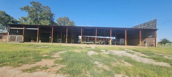 1 100  m² Industrial space