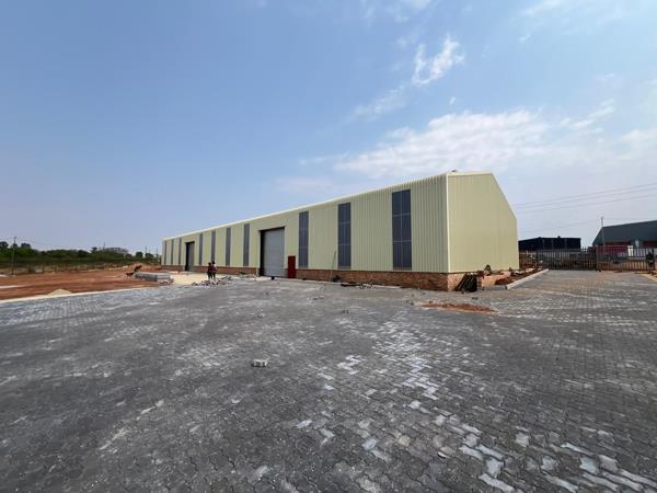 1 200  m² Industrial space