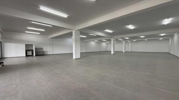 390  m² Commercial space