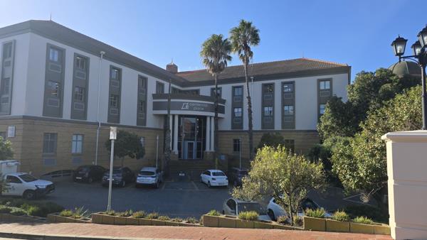 1 083  m² Commercial space