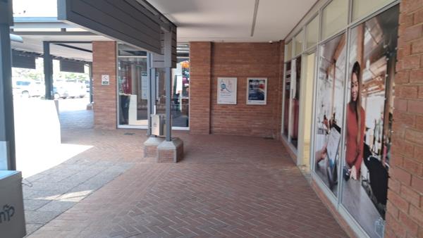 77  m² Retail Space