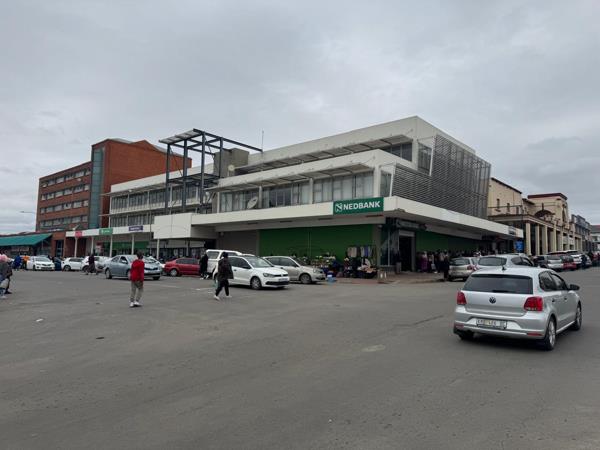 2 295  m² Commercial space