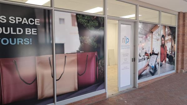 42  m² Retail Space