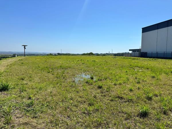 4 548 m² Land