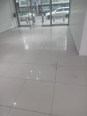 100  m² Retail Space