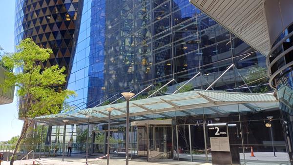 3 064.3  m² Commercial space