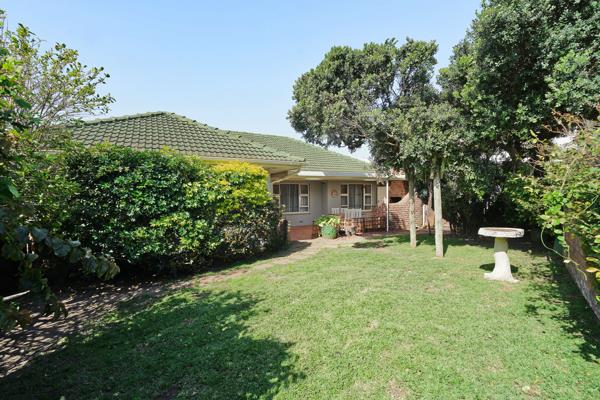 744  m² Commercial space