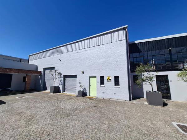 227  m² Commercial space