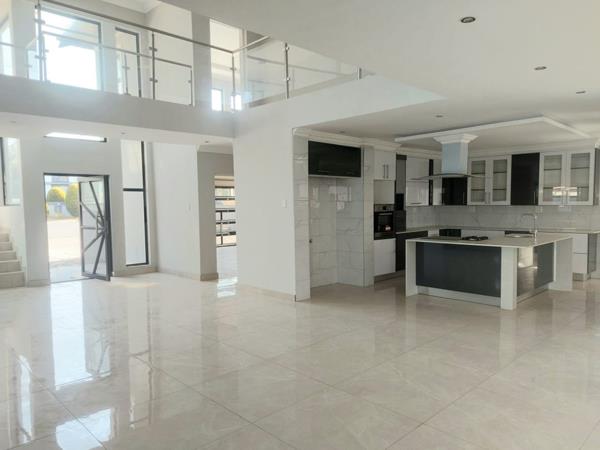 6 Bedroom House