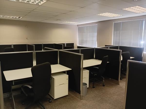 807.6  m² Commercial space