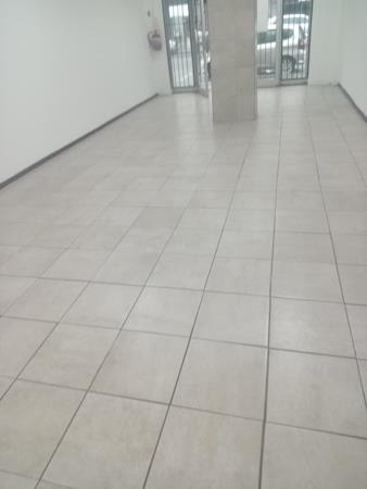 54  m² Retail Space