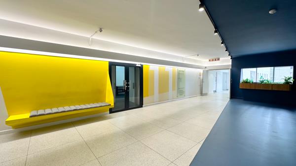 659  m² Commercial space