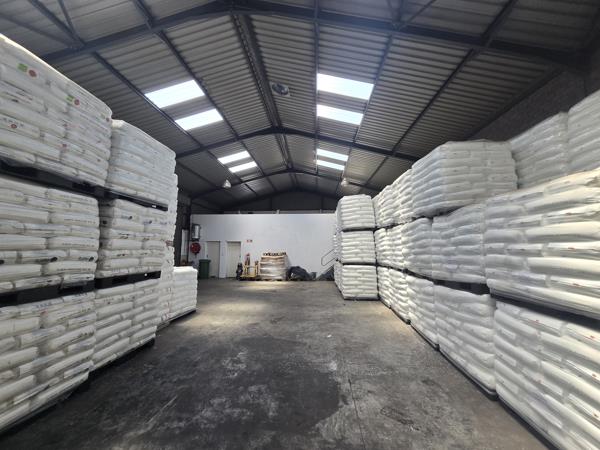 300  m² Industrial space