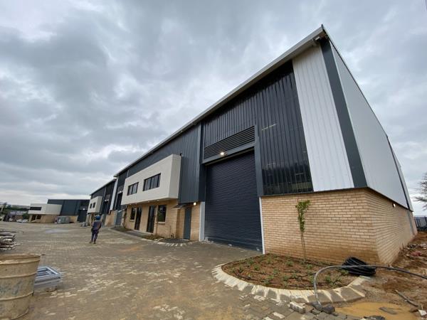 571  m² Industrial space