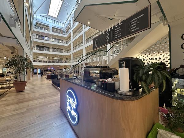 24  m² Commercial space