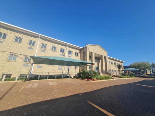 4 740  m² Commercial space