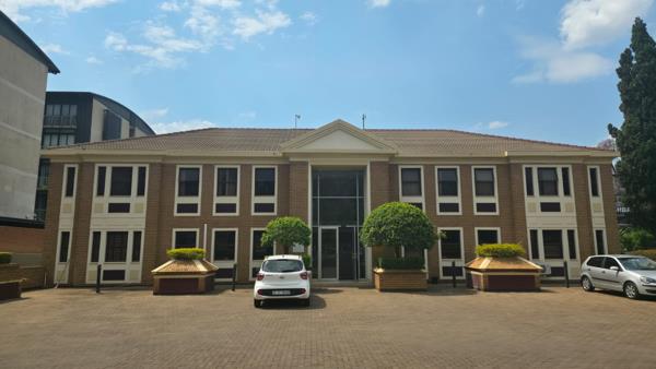 93  m² Commercial space