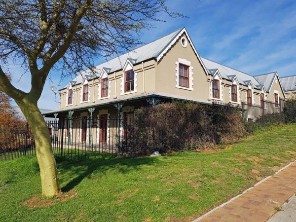 102  m² Office Space