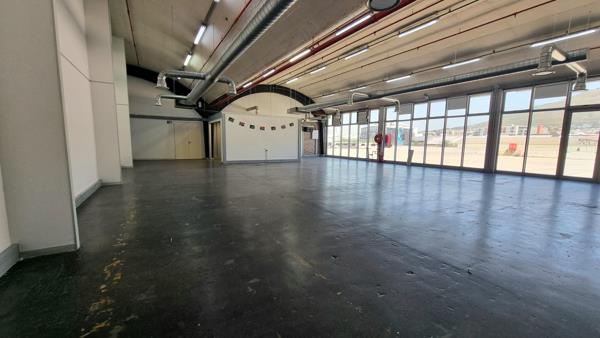 2 246  m² Commercial space