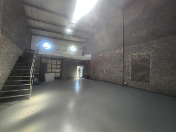 125  m² Commercial space