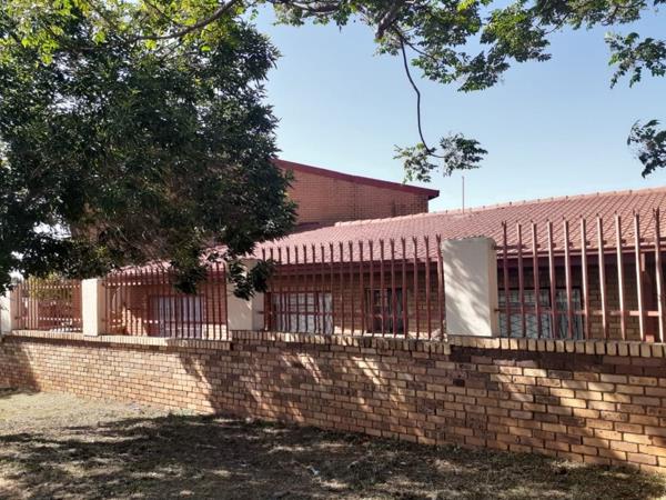 9 Bedroom House