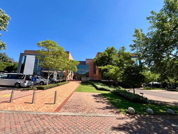 300  m² Commercial space