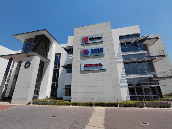 536  m² Commercial space