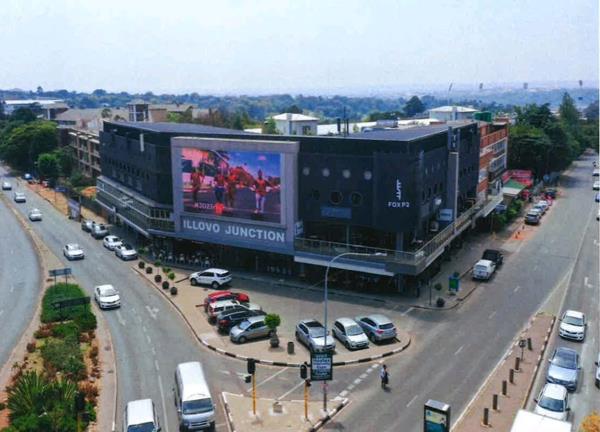 430  m² Retail Space