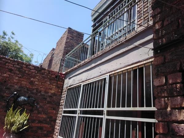 5 Bedroom Townhouse
