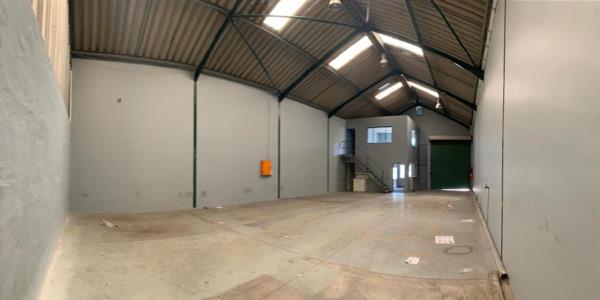 300  m² Commercial space