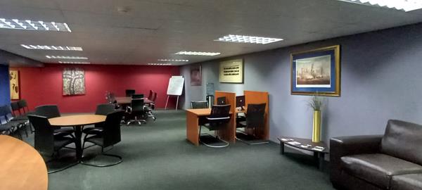 2 559  m² Office Space