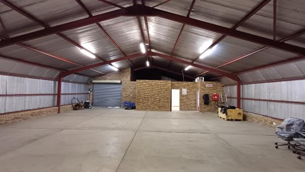 290  m² Industrial space