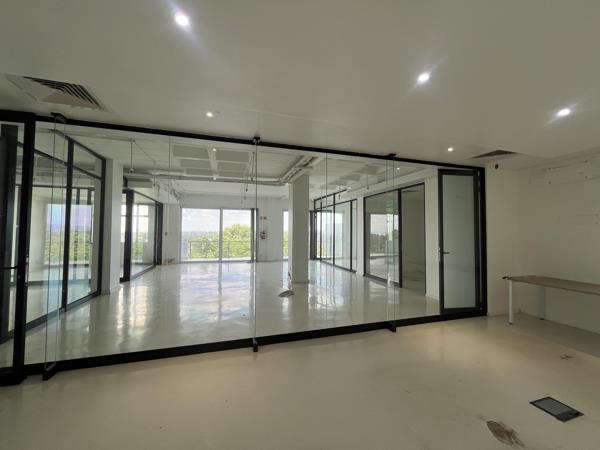 208 m² Commercial space