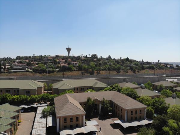 1 622  m² Office Space