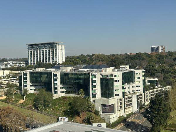 735.8  m² Commercial space