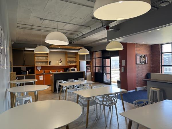 792  m² Office Space