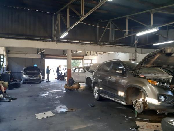 300  m² Retail Space