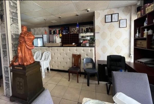 316  m² Commercial space