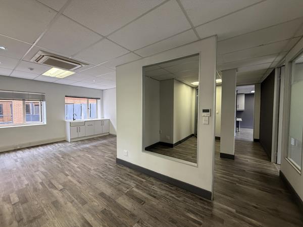 185  m² Commercial space