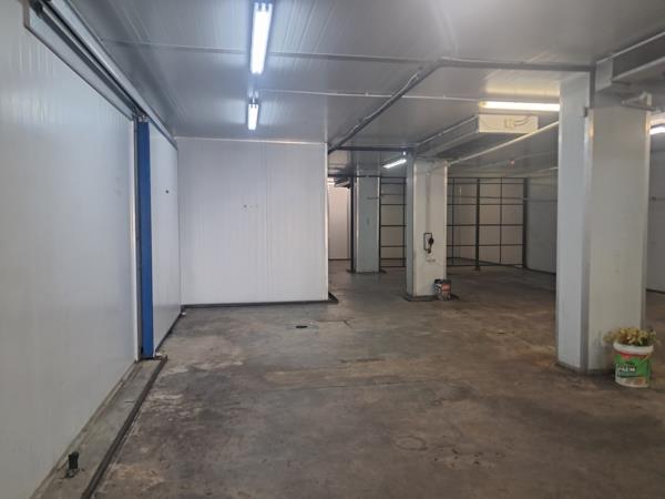 256  m² Commercial space