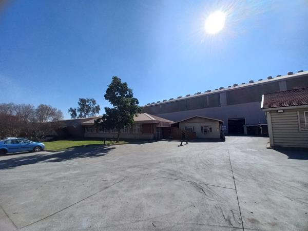 21 015  m² Industrial space